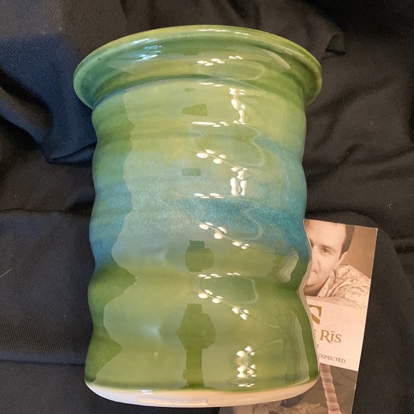 Colm De Rís Irish Pottery Green Ceramic Vase - Picture 5 of 9